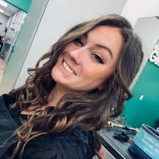 My granddaughter Madelyn inspired me to create my first FL beach snowman!  ❤️