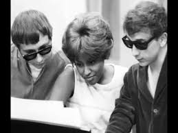 The most used key signatures in this album are c, d, with major being the most reccurent mode. Darlene Love Christmas Baby Please Come Home 1963 Youtube
