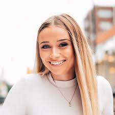 Emma Ruddock's Instagram, Twitter & Facebook