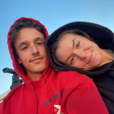 Jackie Hancock and Johannes Elliot's Wedding Website