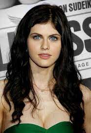 Dark hair blue eyes blue hair actresses with black hair orange highlights miss moss young actresses glamour shots pure beauty black and brown. Alexandra Daddario Black Hair Blue Eyes Alexandra Daddario Pretty Face