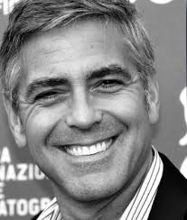 The engagement is not because of politics. Telefonansagen Mit George Clooney Stimme Synchronsprecher