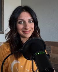 Sheevani Desai (@hotheavyelaine) • Instagram photos and videos