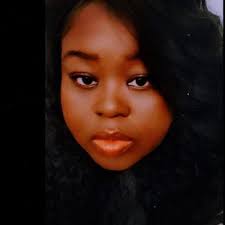 Robyn McGuinness (@RobynMcGuinness)