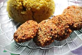 It is served as dessert after the meal. Sago Vada Recipe Sabudana Vada Recipe Javvarisi Vadai Recipe Yummy Tummy
