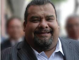 Líder de las priístas poblanas salva a Cuauhtémoc Gutiérrez