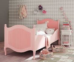 Découvrez 40 univers de chambre ado fille. Deco Chambre De Fille Meubles Et Accessires Pleins De Tendresse Cote Maison