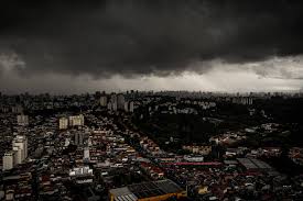 São Paulo deve ter céu nublado nesta segunda (24), e máxima não passa dos 19°C
