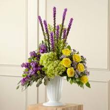 Order online flower delivery for our bestselling sympathy funeral flowers, which feature pretty stems ranging from roses and daisies to hydrangeas and carnations. 8 Sympathy Flowers In Nyc Ideas Sympathy Flowers Funeral Flowers Flower Arrangements