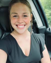 This wedding's simplicity & attention to detail was absolutely striking  🖤🤍 With Katie and Ryan's impeccable organization/composure & their entire  crew maintaining a relaxed but attentive demeanor… It truly was such a