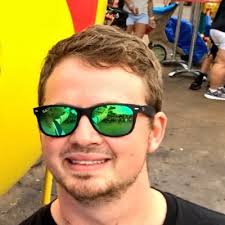 Rowena Ford (@RoRosie7)