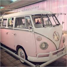 Der Vs Bus Volkswagen Pink Neu Gepinnt Von Www Wfpblogs Com Car Volkswagen Volkswagen Camper Volkswagen Vans