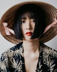 The first brush-pen lesson of our first-ever 30-Minute Portraits challenge  is now out! David Tenorio aka @drawcumentary is your guide in this  dramatic, inky lesson. 🔗 Learn more/sign up via bio link! #