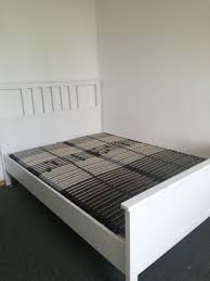 Hier ist schönes set für ihr ikea tagesbett, das eine sehr praktische lösung für ersatzschlafzimmer oder kleinkindzimmer ist, aber. Hemnes Bett 1 40 Mit Lattenrost Zu Verschenken In Koln Free Your Stuff