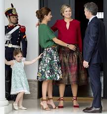 Mauricio macri waved as he rode in an open car toward the presidential palace after being sworn in as buenos aires—mauricio macri was sworn in thursday as argentina's president, vowing to. 2nd Day Dutch Queen Maxima Visits Argentina Queen Maxima Office Fashion Women Glam Dresses