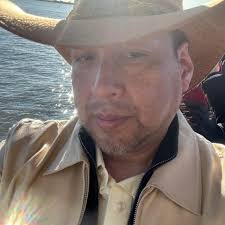 YouTuber stays in Highland Lakes for charity