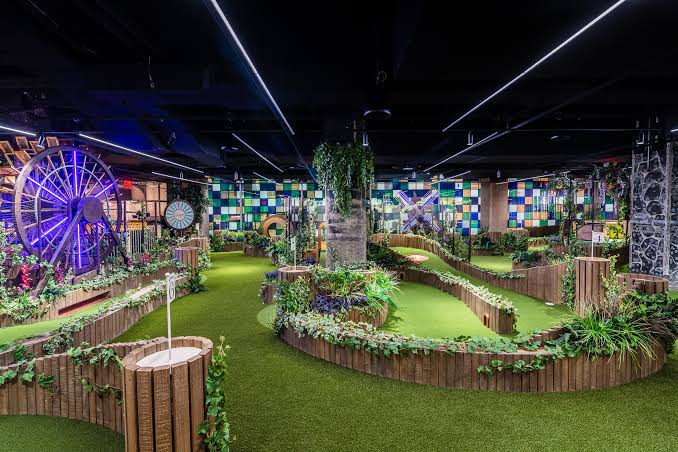Inside Dupont's New Swingers, a Crazy Golf Course Slinging a Steady Stream  of Cocktails | Eater DC
