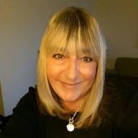 Donna Fordham's Instagram, Twitter & Facebook