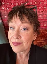 Tina Poche's Instagram, Twitter & Facebook