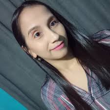 Nuestro quincho se encuentra ubicado frente a la piscina y a lado del  parque y casita del árbol para niños! 🥰 Posee una super parrilla,  microondas, cocina, freezer, platos, cubiertos, vasos y