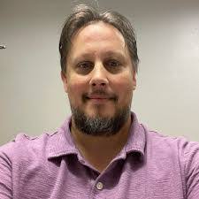 Scott Maciver's Instagram, Twitter & Facebook