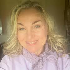 Tak fordi I stadig følger med her på profilen 🦄 Jeg vil stadig gøre brug  af den når jeg får noget overskud på den anden side af alt dette her  luknings halløj !