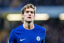 El internacional español marcos alonso firmó un nuevo contrato con el chelsea, quedando vinculado hasta 2023, anunció este miércoles el club de la premier league. Chelsea Star Marcos Alonso Admits Real Madrid Will Always Be His First Love As Defender Reveals National Team Ambitions