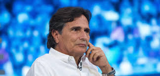 Nekadašnji šampion Formule 1 Nelson Pike kažnjen zbog rasističkih komentara  na račun Luisa Hamiltona