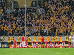 Darstellung der heimbilanz von dynamo dresden . Liveticker Dynamo Dresden Sc Paderborn 07 2 1 1 Runde Dfb Pokal 2021 22 Kicker