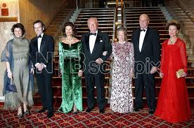 Kong harald har ofte en vits på lur. Pin Pa Hats Dresses And Necklaces By Norwegian Royal Family