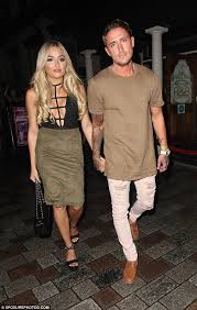Stephen henry bear is an english television personality who won celebrity big brother. Cbb Champ Stephen Bear Exchanges Kisses With Eotb Star Lacey Fuller
