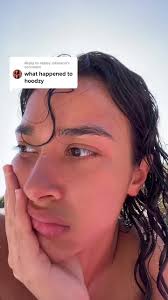 Understanding Abbey Robinson's Reply to .hoodzy