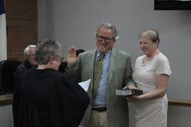 Sucher sworn in as new mayor of Gonzales