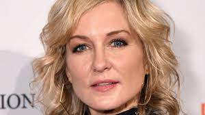 The season contained 22 episodes and concluded on may 11, 2018. Der Wahre Grund Warum Amy Carlson Blue Bloods Verlassen Hat Fernsehen Kann 2021