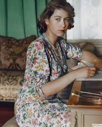 European royals had existed since keep in mind that queen elizabeth's mother had no german or royal blood. An 18 Year Old Queen Elizabeth Ii 1944 Oldschoolcool