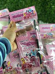 Perkara ini diumumkan oleh yb ds rina binti mohd harun, menteri pembangunan wanita. Birthday Doorgift By Maidesign Home Facebook