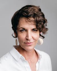 Emily Wray's Instagram, Twitter & Facebook