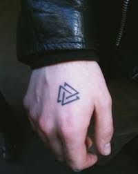 Tato simple di tangan cowok nama. Motif Tato Simple Wild Country Fine Arts