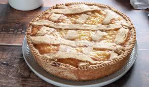 Cuociamo la pastiera di riso nel forno statico preriscaldato a 180° per 60 minuti, dopodiché sforniamola e lasciamola raffreddare completamente prima di servirla. Ricetta Pastiera Di Riso Dolce Dissapore