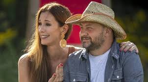 Az eladásra nyomós oka van. Gaspar Zsolti Megdicsertem Demcsak Zsuzsika Bulajat Es Olyan Sallert Kaptam A Felesegemtol Hogy A Fal Adta A Masikat Borsonline Sztarhirek Pletyka Krimi Politika Sport