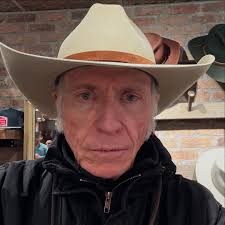 Rope & ride 'em, Tom 🤠