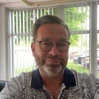 8 "Thomas Hammes" profiles