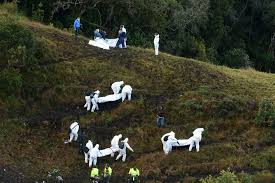 Investigators from brazil and the uk have arrived in colombia to help the inquiry into the plane crash that decimated the chapecoense football team. Chapecoense Soccer Team S Plane Crashes Leaving Brazil Devastated The New York Times