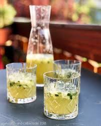 Jetzt ausprobieren mit ♥ chefkoch.de ♥. Gurken Limetten Bowle Mit Minze Auch Alkoholfrei Chili Und Ciabatta