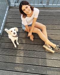 Mit optimistic meldet sich lena nach einer kreativen schaffenspause zurück und legt zur freude der fans eine curated ep vor. Hanging With Baby Theofficial Kiwi Lena Lena Mayer Landrut Lena Meyer Landrut