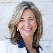 Find real estate agents who hire Diane at Stelio Media