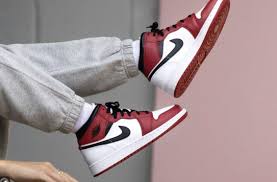 Where To Buy The Air Jordan 1 Mid Chicago White Heel Dr Wong Emporium Of Tings Web Magazine In 2020 Air Jordans Jordans Womens Basketball Shoes
