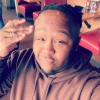 100+ perfiles de «Baskerville»