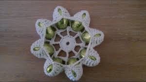Bomboniere uncinetto promessa di matrimonio. Centrino Porta Ovetti All Uncinetto Youtube Uncinetto Motivi Per Uncinetto Bomboniere Fai Da Te