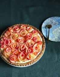 Une Tarte Rose De Pomme Aussi Belle Que Bonne Decouvrez La Preparation De La Recette Tarte Aux Pommes Et Au Siro Tarte Aux Pommes Sirop Erable Alimentation